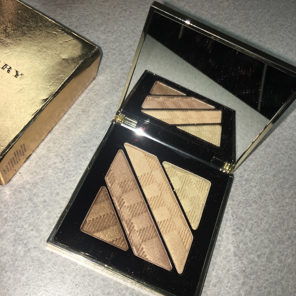 Burberry eye palette